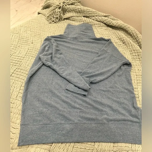 Melloday Light Blue Soft Turtleneck Top Size S - Picture 5 of 5